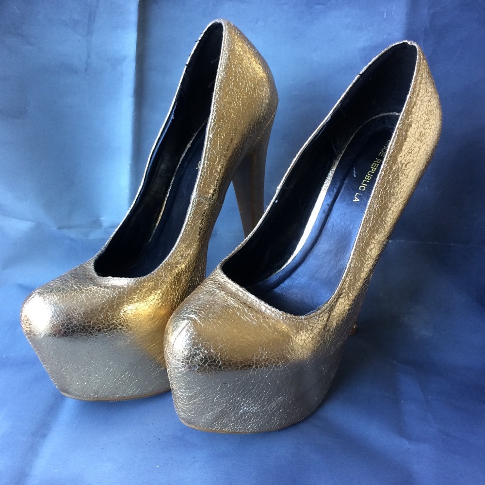 Platform Pumps - Picture 4 of 8